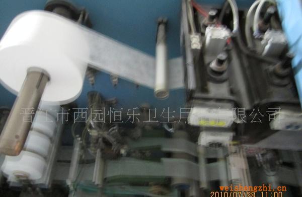 晉江市西園恒樂機(jī)器設(shè)備圖案--衛(wèi)生巾，尿褲生產(chǎn)機(jī)器一角