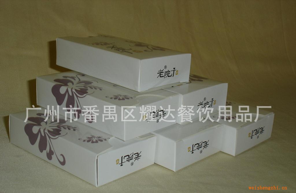 全國供應(yīng)專業(yè)生產(chǎn)宣傳廣告紙巾，合裝面巾紙。軟抽面巾紙,大小卷