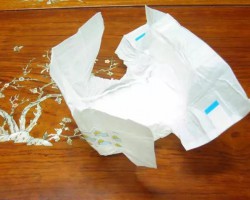 “紙尿褲”不是“開襠褲”，不漏尿有技巧喲！