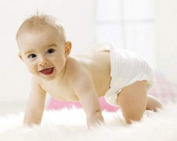 紙尿褲和傳統(tǒng)尿布哪個(gè)對寶寶身體好，隔代育兒各執(zhí)一詞！