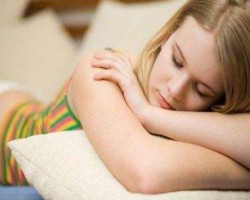 衛(wèi)生巾這樣用，婦科疾病肯定會(huì)找上你！