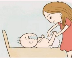 換紙尿褲的幾個危險動作，寶媽們可要注意了！