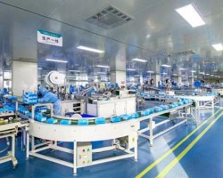 東順國(guó)貿(mào)旗下山東永芳衛(wèi)生用品公司10條全自動(dòng)口罩生產(chǎn)線(xiàn)正式投產(chǎn)